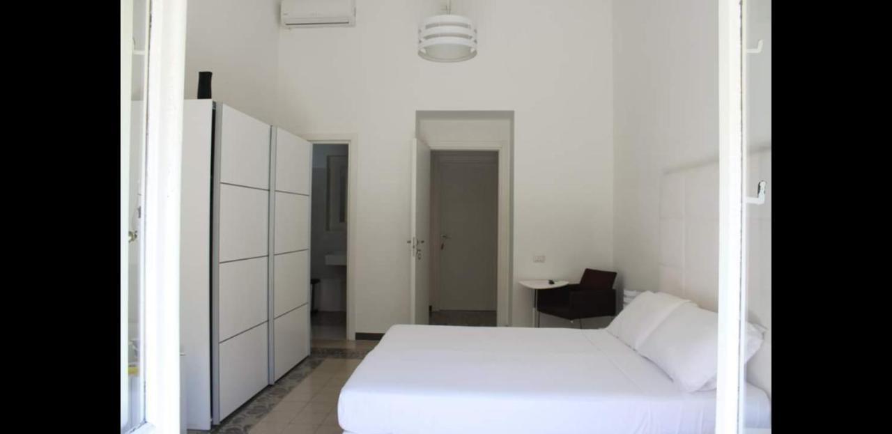 Cagliari D'Amare Via Roma Hotell Exteriör bild