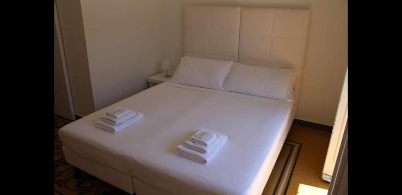 Cagliari D'Amare Via Roma Hotell Exteriör bild